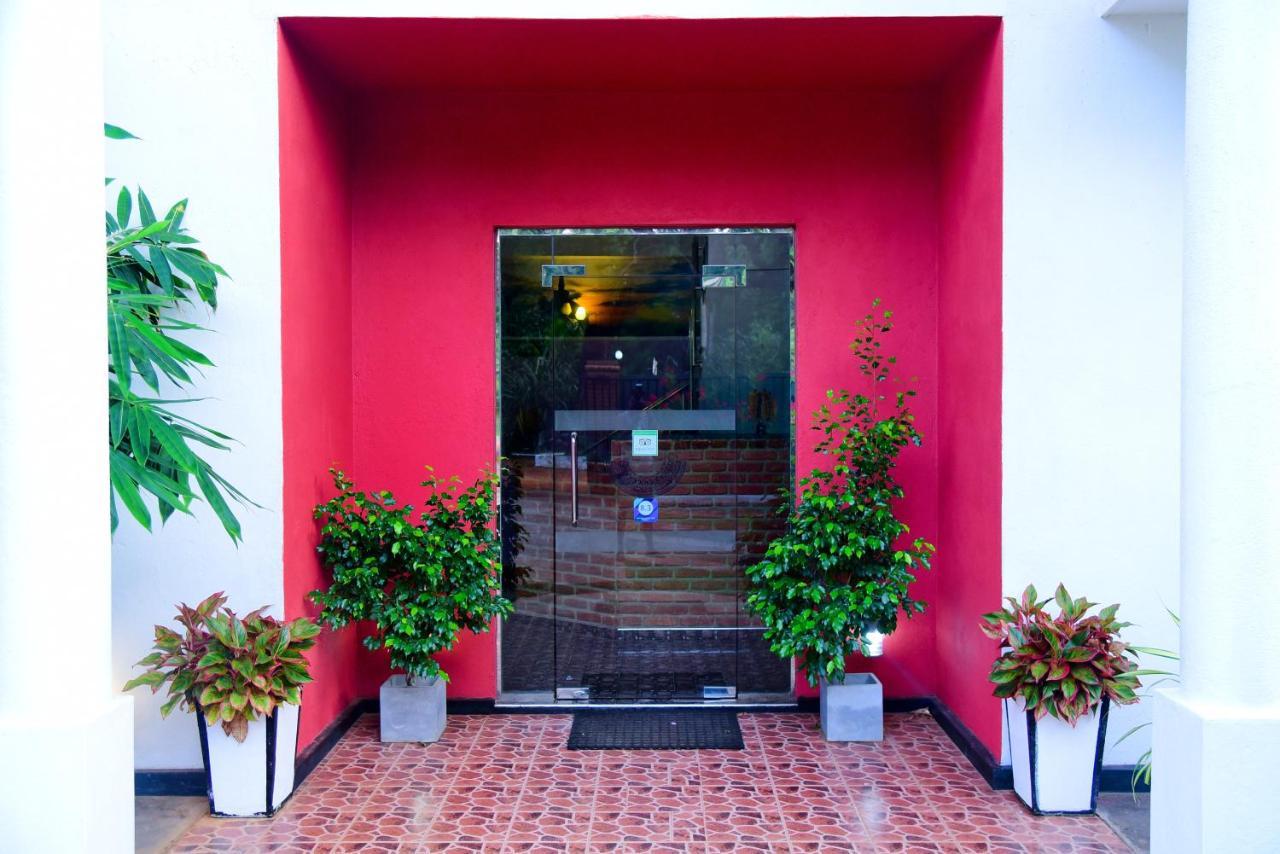 Hotel Moonstone Anuradhapura Dış mekan fotoğraf