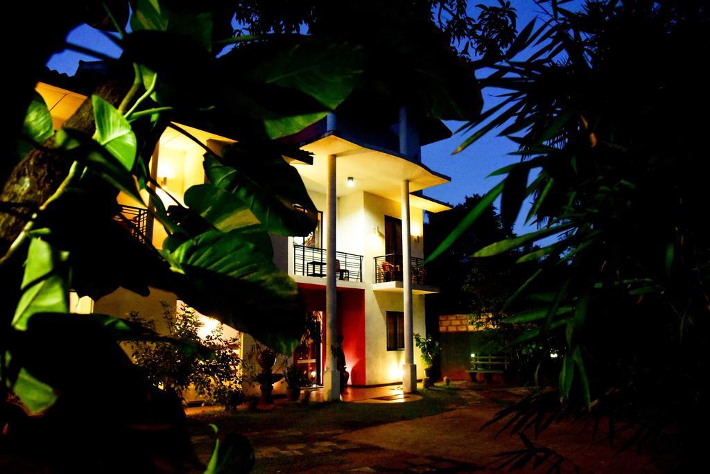 Hotel Moonstone Anuradhapura Dış mekan fotoğraf