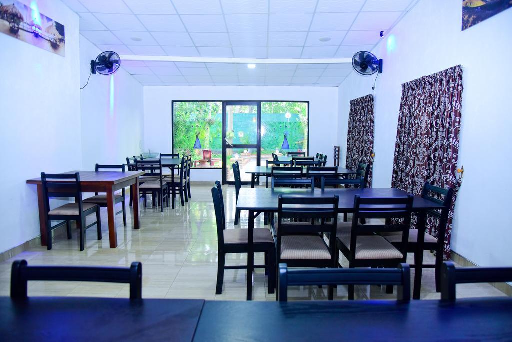 Hotel Moonstone Anuradhapura Dış mekan fotoğraf
