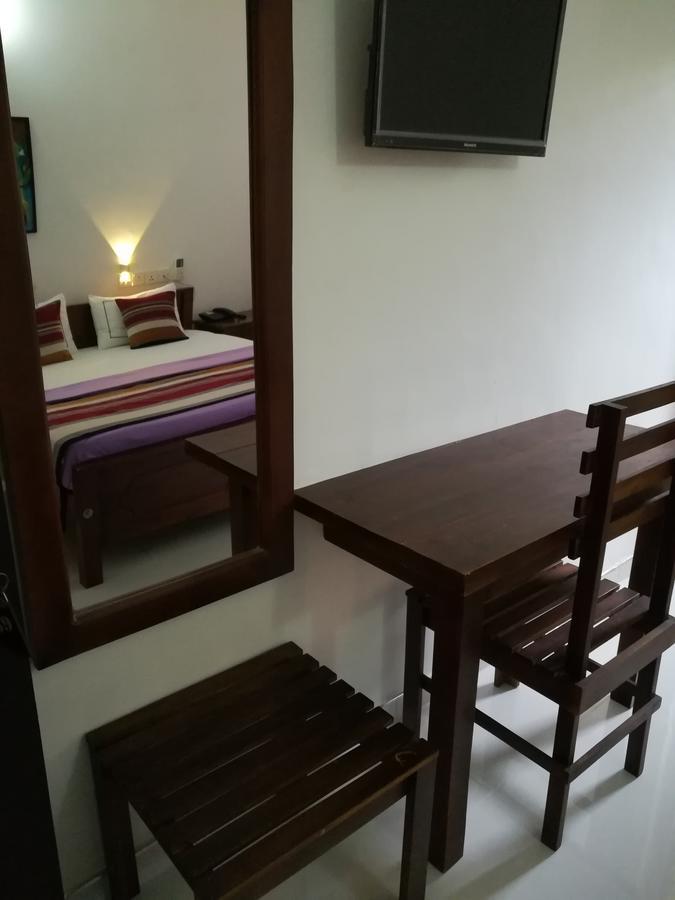Hotel Moonstone Anuradhapura Dış mekan fotoğraf